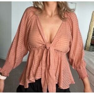 NEW VICI Flawless Blouse Top Sz M Peplum Long Sleeve Tie Front Crop Deep V Neck